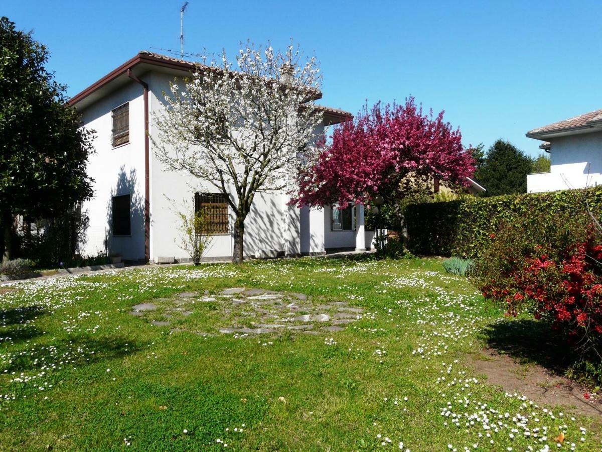 In Giardino B&B Cassina de' Pecchi Exterior photo